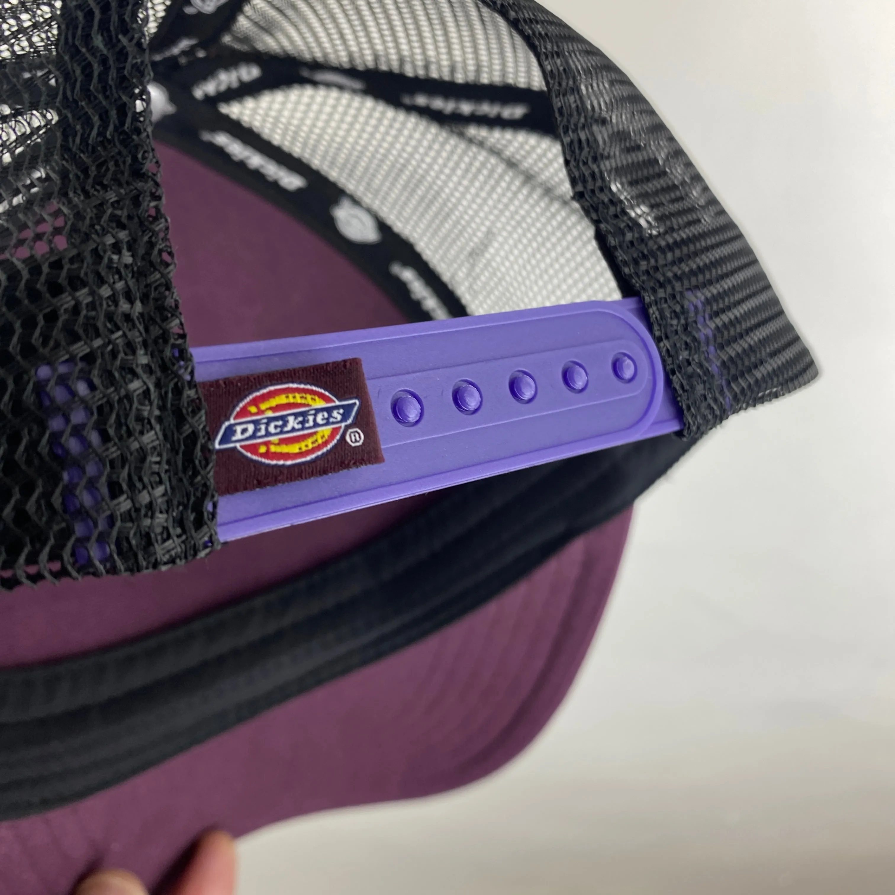 Dickies Classic Label Trucker Cap Brown Duck Black
