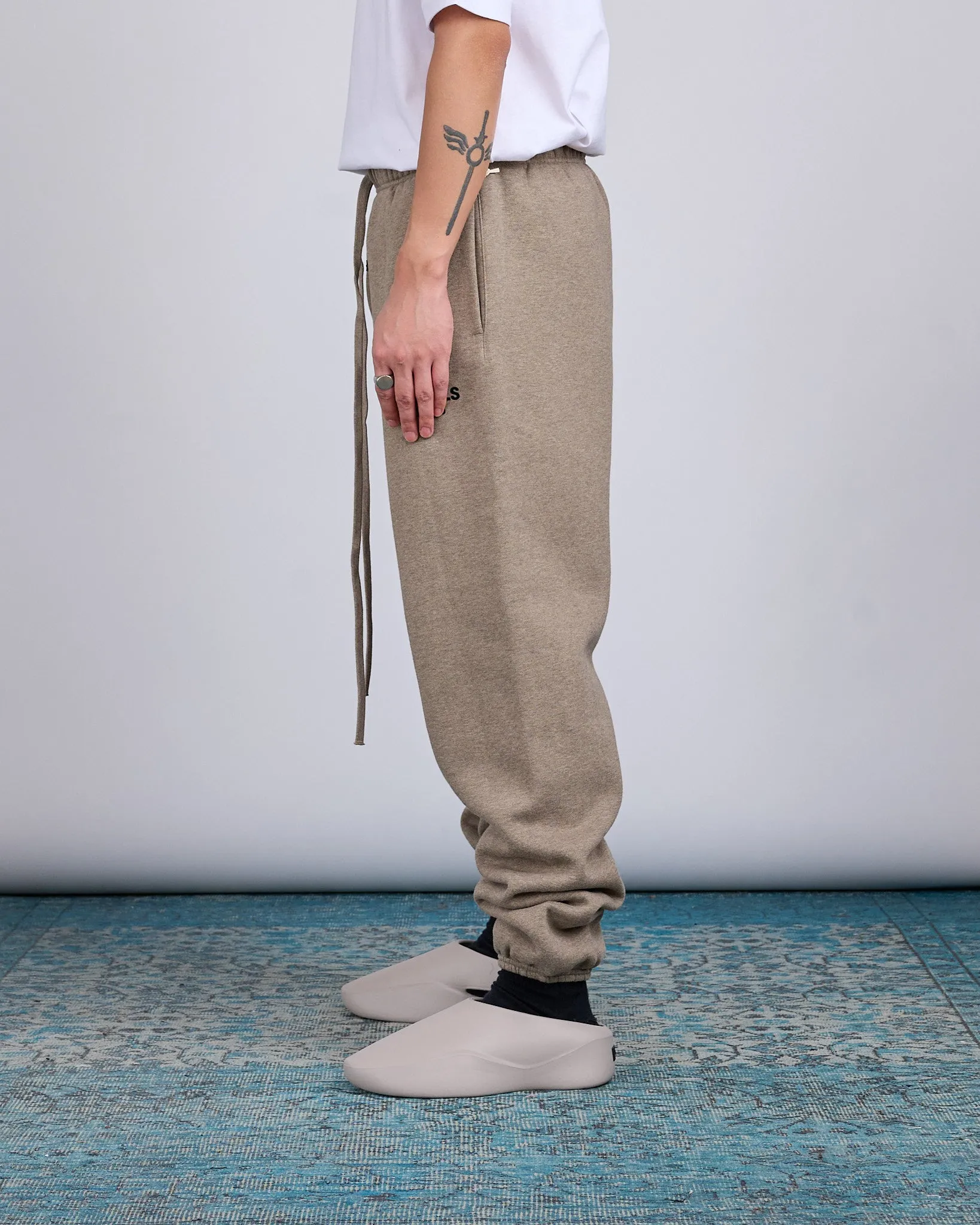 Fear of God Essentials Classic Sweatpant Bevel Homestead Heather