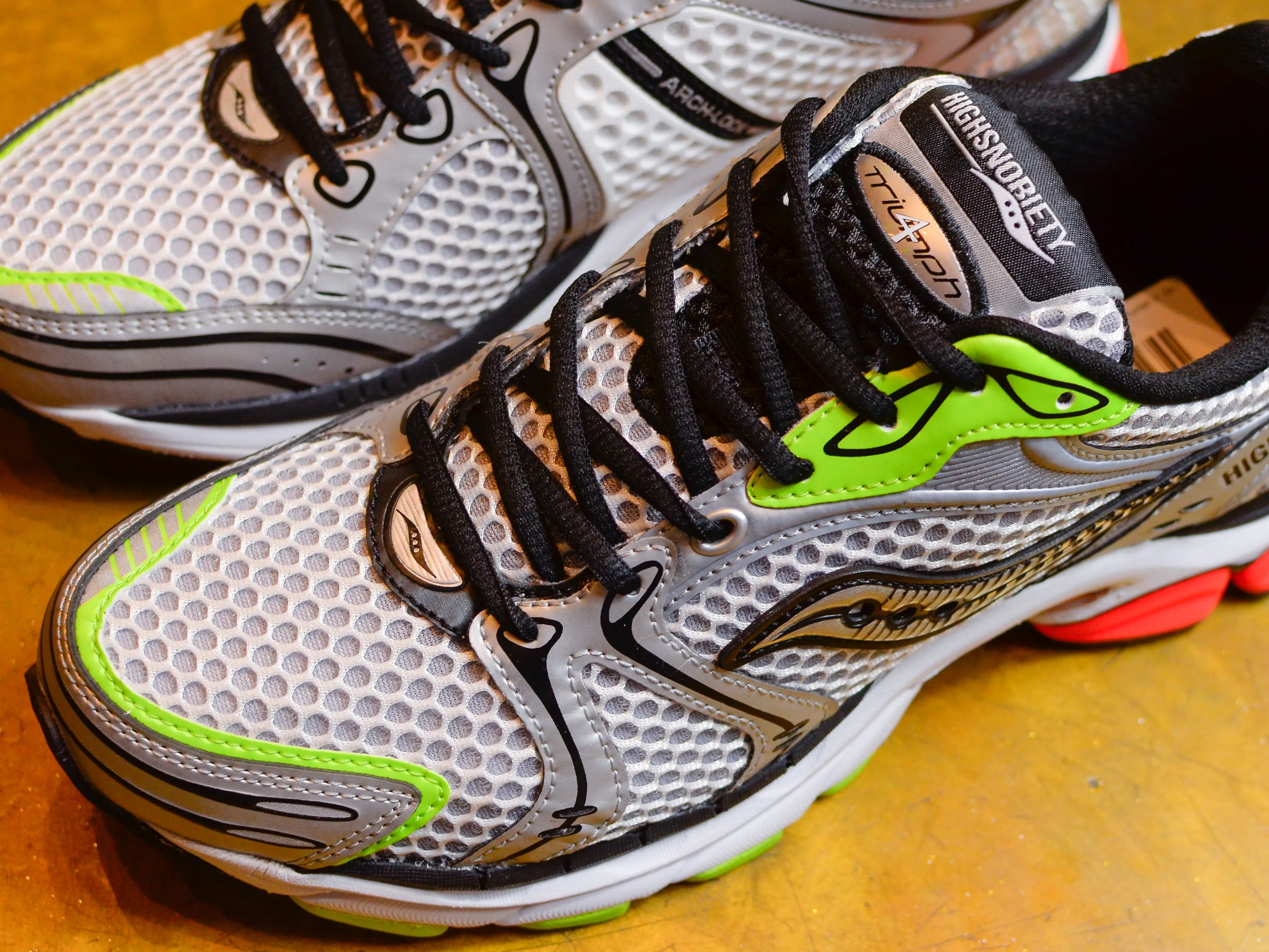 Progrid Triumph 4 Saucony x Highsnobiety - Silver / Multi
