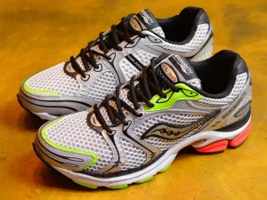 Progrid Triumph 4 Saucony x Highsnobiety - Silver / Multi