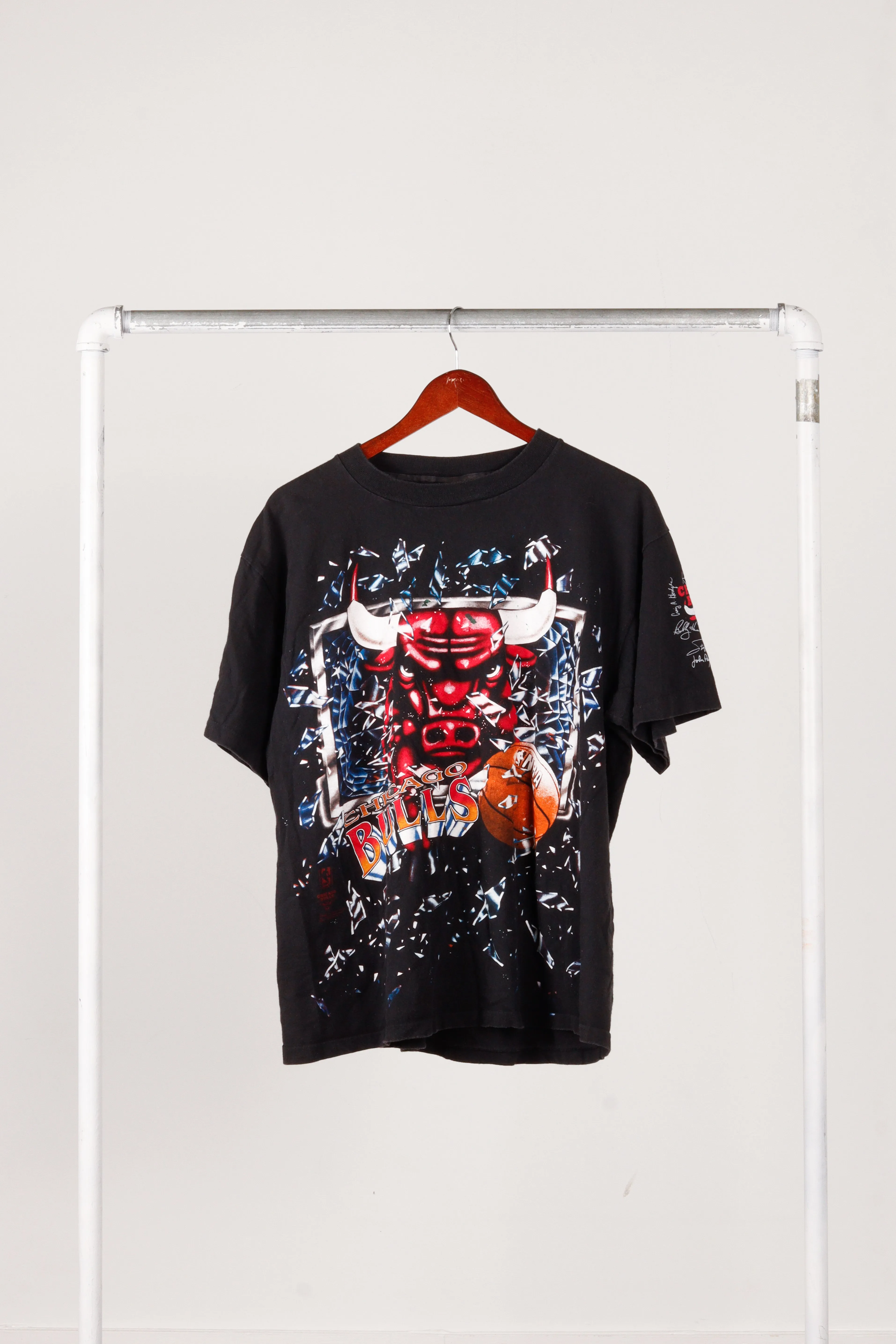 Vintage 1992 Chicago Bulls 'Shattered Backboard Megaprint' T-Shirt